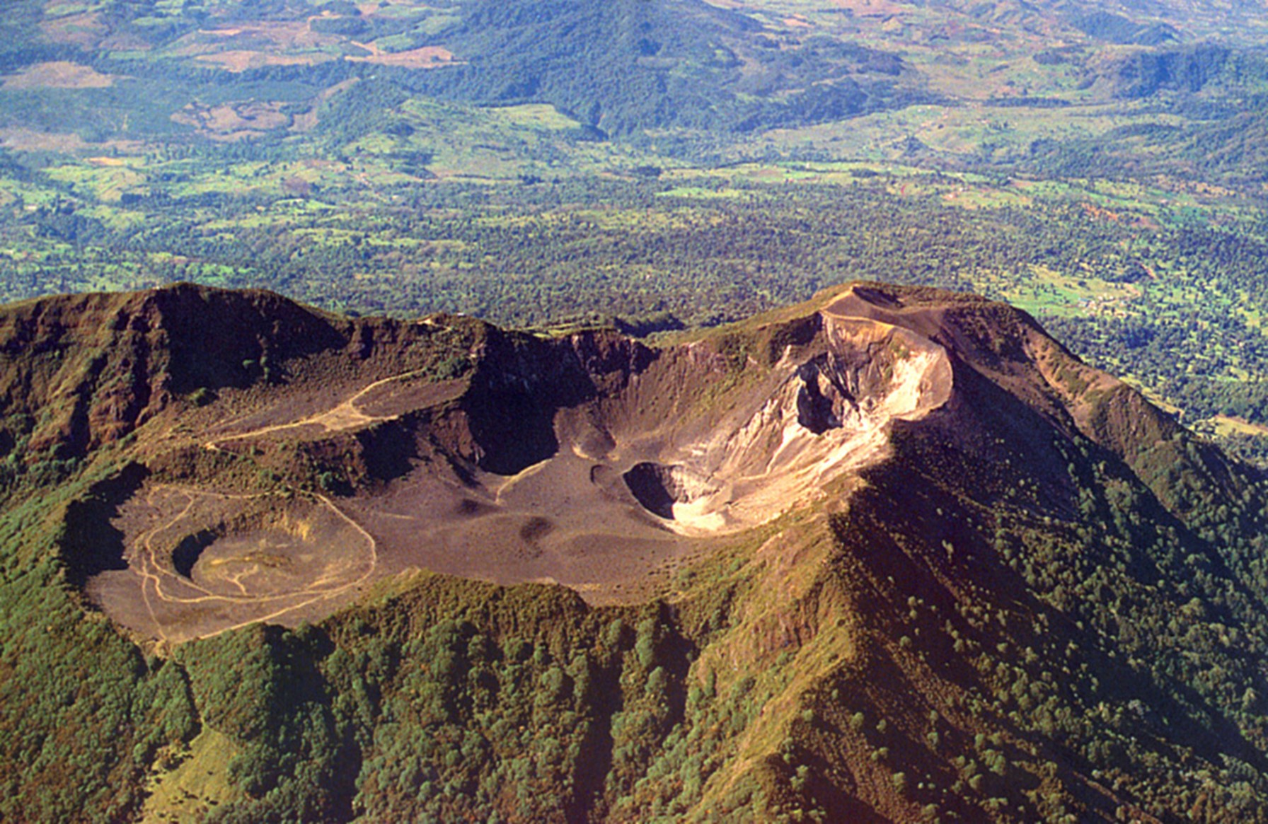 Volcanoes In Costa Rica | Best Volcano To Visit | Tulu Travel